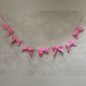 BRAND NEW 5 ft pink bow garland
